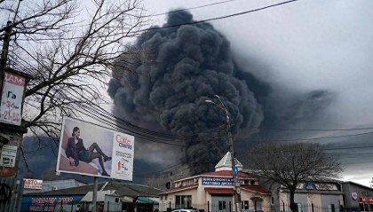 俄军精准打击乌秘密工程，炸死英国军官，泽连斯基呼吁俄方停止冲突