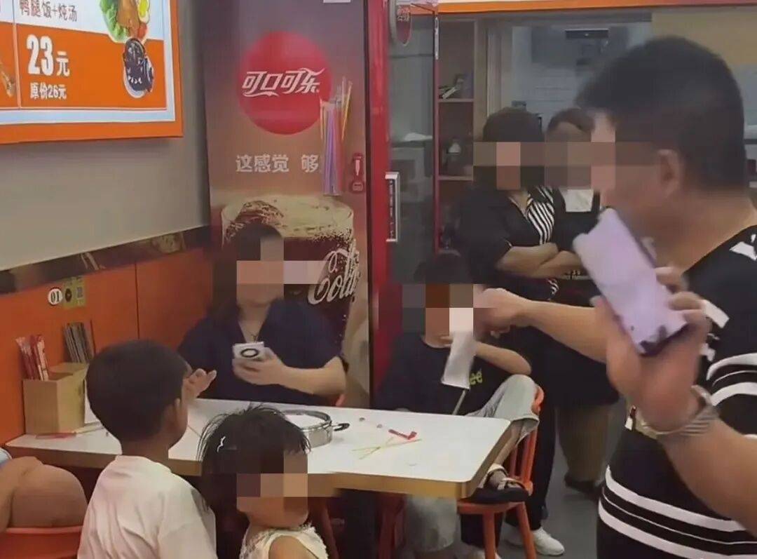 “续面事件”老板致歉,将闭店销号赔礼,面馆是5年心血,回应“卖惨”:我本来就很惨